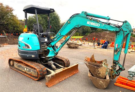 KOBELCO SK30SR